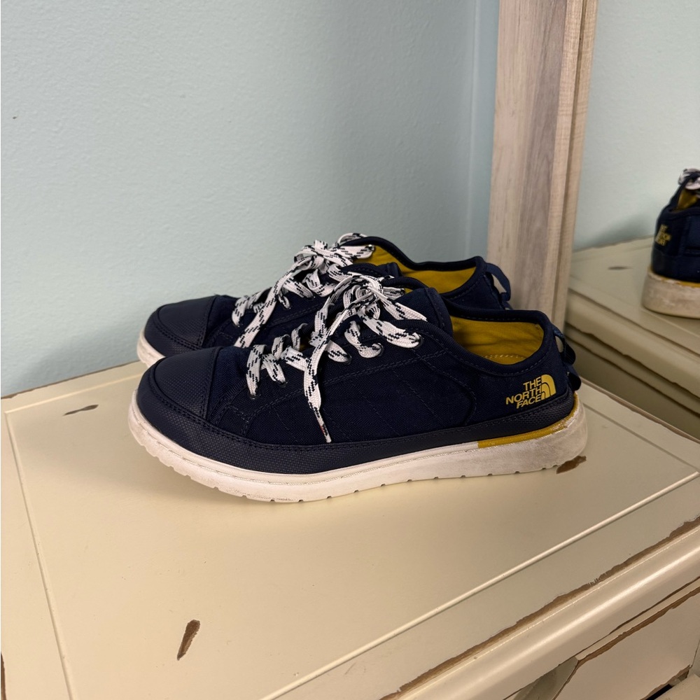 The North Face Women’s Low-Top Sneakers Navy Yellow Size 9